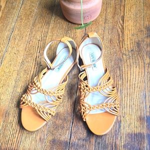 NWOT CAPE ROBBIN women's sandals  size 6.5